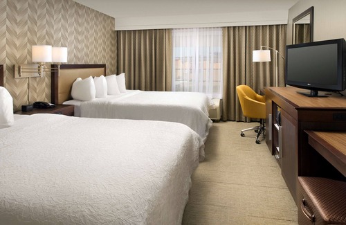 I-435 West KC-KS Hotel | Hampton Inn Kansas City The Legends