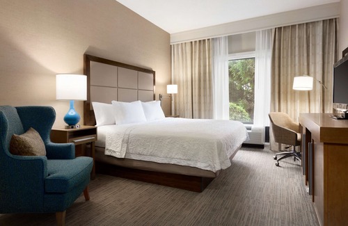 Farmingville Hotel | Hampton Inn Long Island-Brookhaven