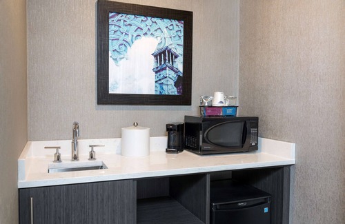 Midland Hotel | Hampton Inn Midland