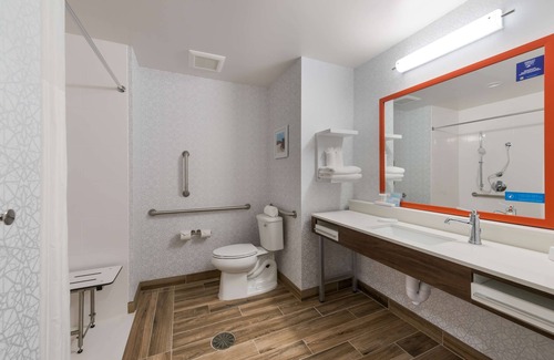 Niles Hotel | Hampton Inn Niles