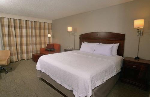 Springfield Hotel | Hampton Inn Springfield-South