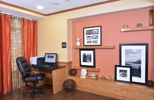 Stony Creek Hotel | Hampton Inn Stony Creek