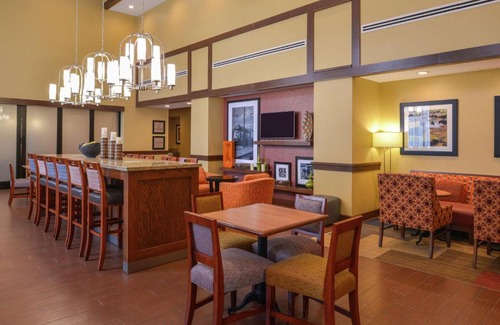 Lonoke Hotel | Hampton Inn & Suites by Hilton Lonoke
