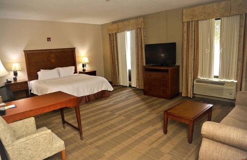 Jennings Hotel | Hampton Inn & Suites Jennings