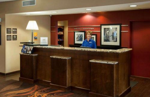 Watertown Hotel | Hampton Inn & Suites Watertown