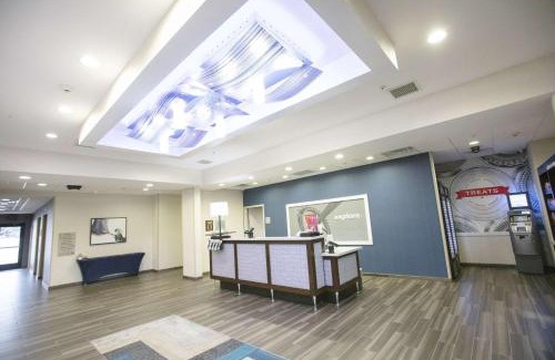 Toledo Hotel | Hampton Inn Toledo Oregon