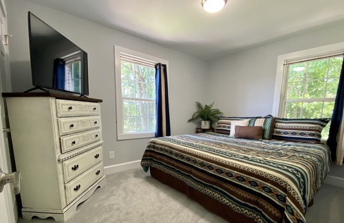 Louisburg Haus | Happy Hilton Home