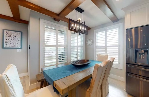 Mexico Beach Haus | Happy Ours with Elevator – Rooftop Views & Beach