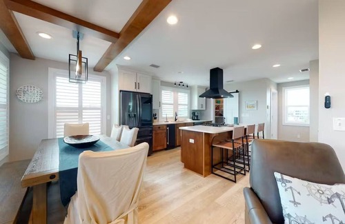 Mexico Beach Haus | Happy Ours with Elevator – Rooftop Views & Beach