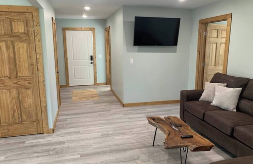 Hartshorn Haus | Relaxing Loft 0.5 Miles Away From Montauk State Park