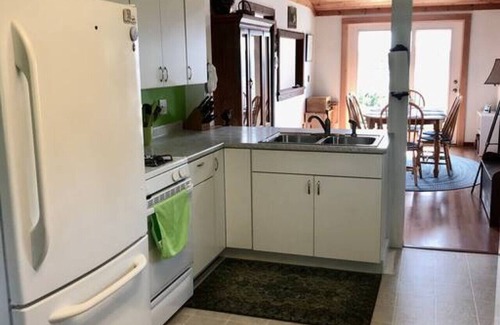 Vinalhaven Haus | Harbor Outlook with Water Views