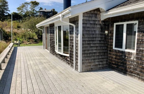 Vinalhaven Haus | Harbor Outlook with Water Views