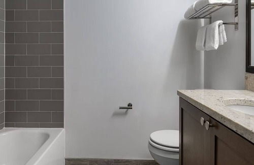 Yachting Village Resort | Harborfront Charm at Wyndham Onshore Resort