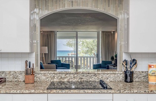 Seven Mile Beach Haus | Harbour Heights #41 Seven Mile Beach, Second Floor 4 Bedroom, 3.5 Bathroom Townhouse