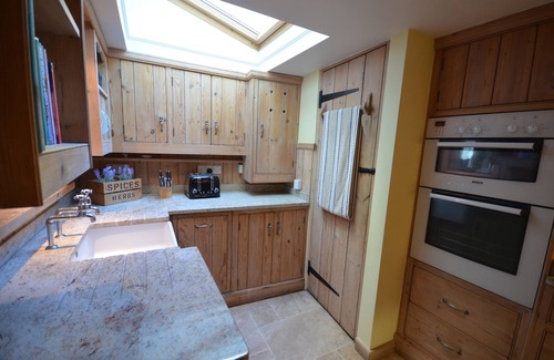 Weymouth Hütte | Harbour's Edge - Beautiful cottage located directly on Weymouth's harbourside.