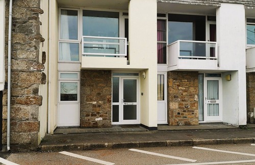 Newlyn Haus | Harbour side, convenient, pet friendly, end terrace home, with parking space.