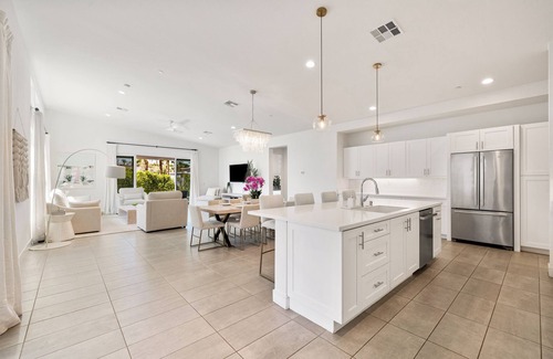 Indian Wells Haus | 'Harlow House' Lounge poolside in Indian Wells