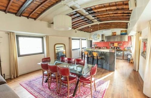 Puteaux Haus | "HARMONIE" - PENICHE 200m² - PARIS - 4 bedrooms, terrace 100m², sleeps 10