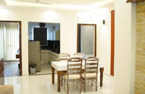 Mohali Wohnung | Harmony Haven - Luxurious 3 BHK Haven for All