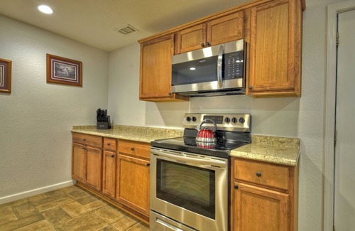 Williamstown Haus | Harper House | Outdoor Fireplace | Grill | Private Bathrooms