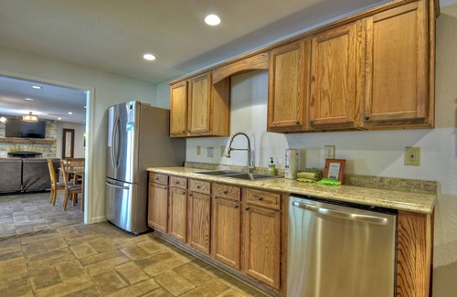 Williamstown Haus | Harper House | Outdoor Fireplace | Grill | Private Bathrooms