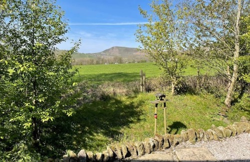Peak District Hütte | Harry Eyre Cottage, a Stunning Location With Fabulous Views of Mam Tor