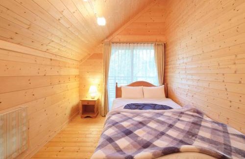 Tsumagoi Haus | HARUNA CABIN 森の中のログハウス 、広々ウッドデッキでBBQ、公園散策、北軽井沢観光