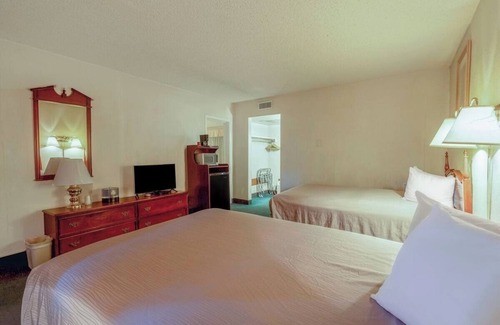 Allison Hotel | Hassle-Free Room w/Parking – Convenient For Quick Gallup Weekend Getaways