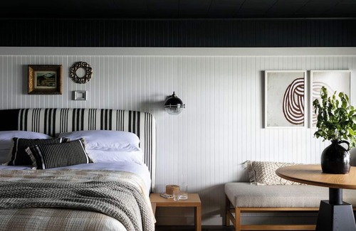 Ocean Point Hotel | Hatchard House Two-Bedroom Suite | Bluebird Ocean Point Inn | Private Beach