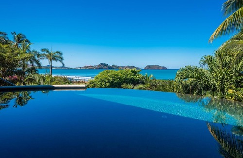 Potrero Haus | Have Fun in this Huge Beachfront Home with Infinity Pool at Potrero