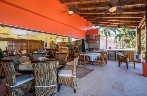 Potrero Haus | Have Fun in this Huge Beachfront Home with Infinity Pool at Potrero