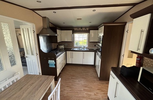 Burnham-on-Sea Haus | Haven - Prestige 2 Bedroom Static - with Decking