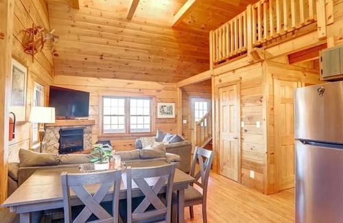 Hickory Hills Kabine | Haven View Retreat | Private Log Cabin | Hot Tub