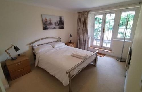 Basingstoke Wohnung | Haven With Patio