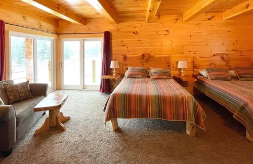 The Forks Kabine | Hawks Nest Lodge And Restaurant