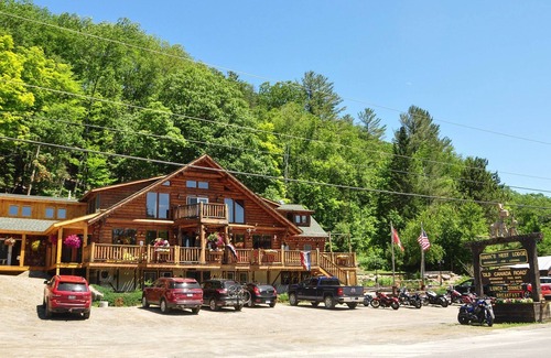 The Forks Kabine | Hawks Nest Lodge And Restaurant