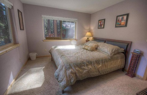 North Upper Truckee Haus | Hawks View Hideaway by Lake Tahoe Accommodations