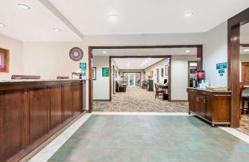 Seville Hotel | Hawthorn Extended Stay by Wyndham Seville