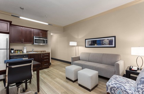 Palm Beach - West Palm Beach Hotel | Hawthorn Extended Stay by Wyndham West Palm Beach