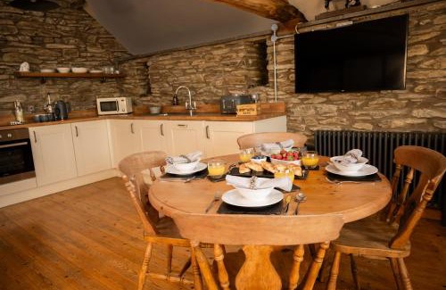 Builth Wells Haus | Hay Barn, Penrheol Farm, Unique Barn Conversion