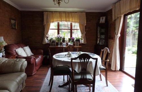 Barnt Green Bed & Breakfast | Hay Lane Lodge