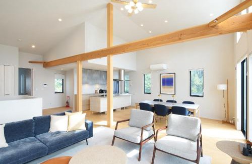 Yokosuka Haus | Hayama Ocean Villa - 南葉山 オーシャンヴィラ -