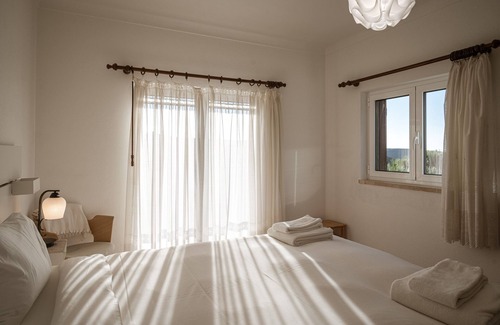 Magoito Haus | He took refuge in Sintra with a magnificent view. Ideal for nature lovers. 4 bedrooms