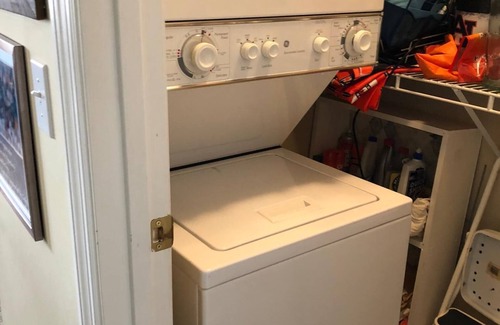 Auburn Eigentumswohnung | Hören Sie das Rumpeln des Stadions