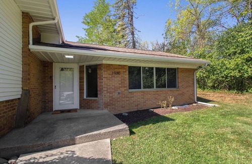 Burns Park Haus | Heart of Ann Arbor Stay