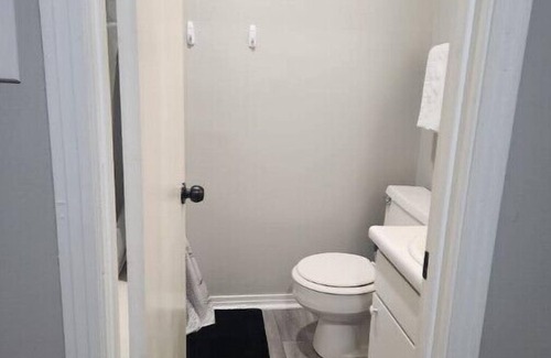 Bryant Wohnung | Heart of Bryant apartment F