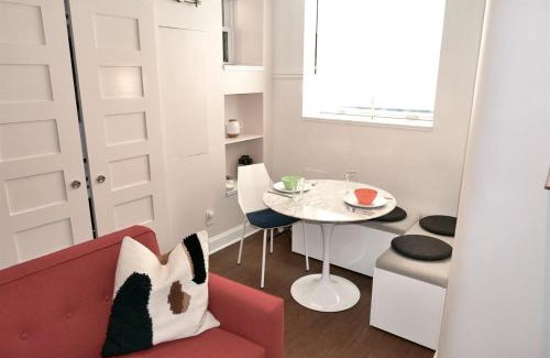 Mount Pleasant Wohnung | Heart of Mount Pleasant - with parking