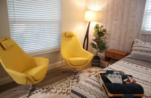 Ormond Beach Haus | Heart of Ormond Beach - Self check-in - Beach