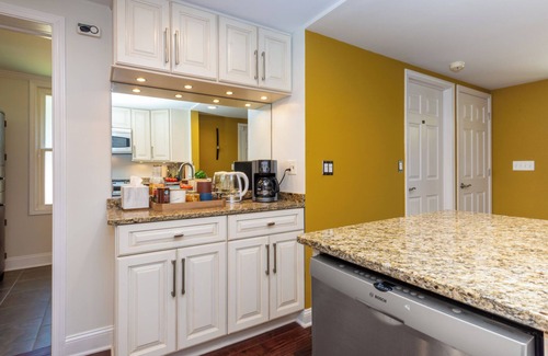 McHenry Haus | Heart of the Fox River House