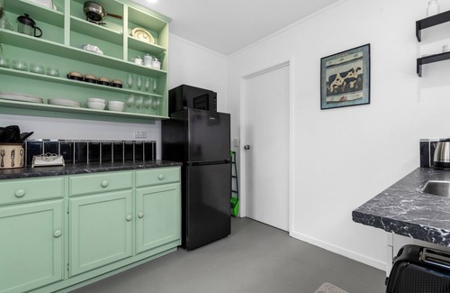 Waipu Haus | Heart of Waipu - Waipu Holiday Home